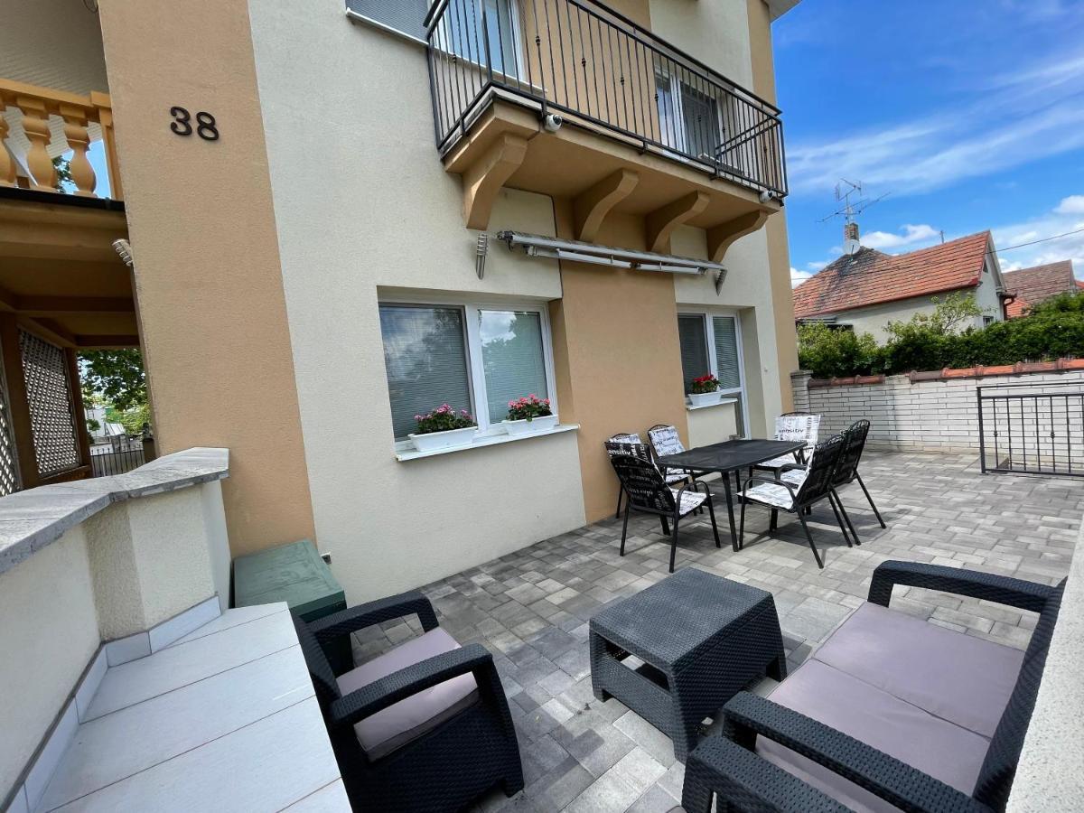 Apartmany Diana Dunajská Streda Exterior foto