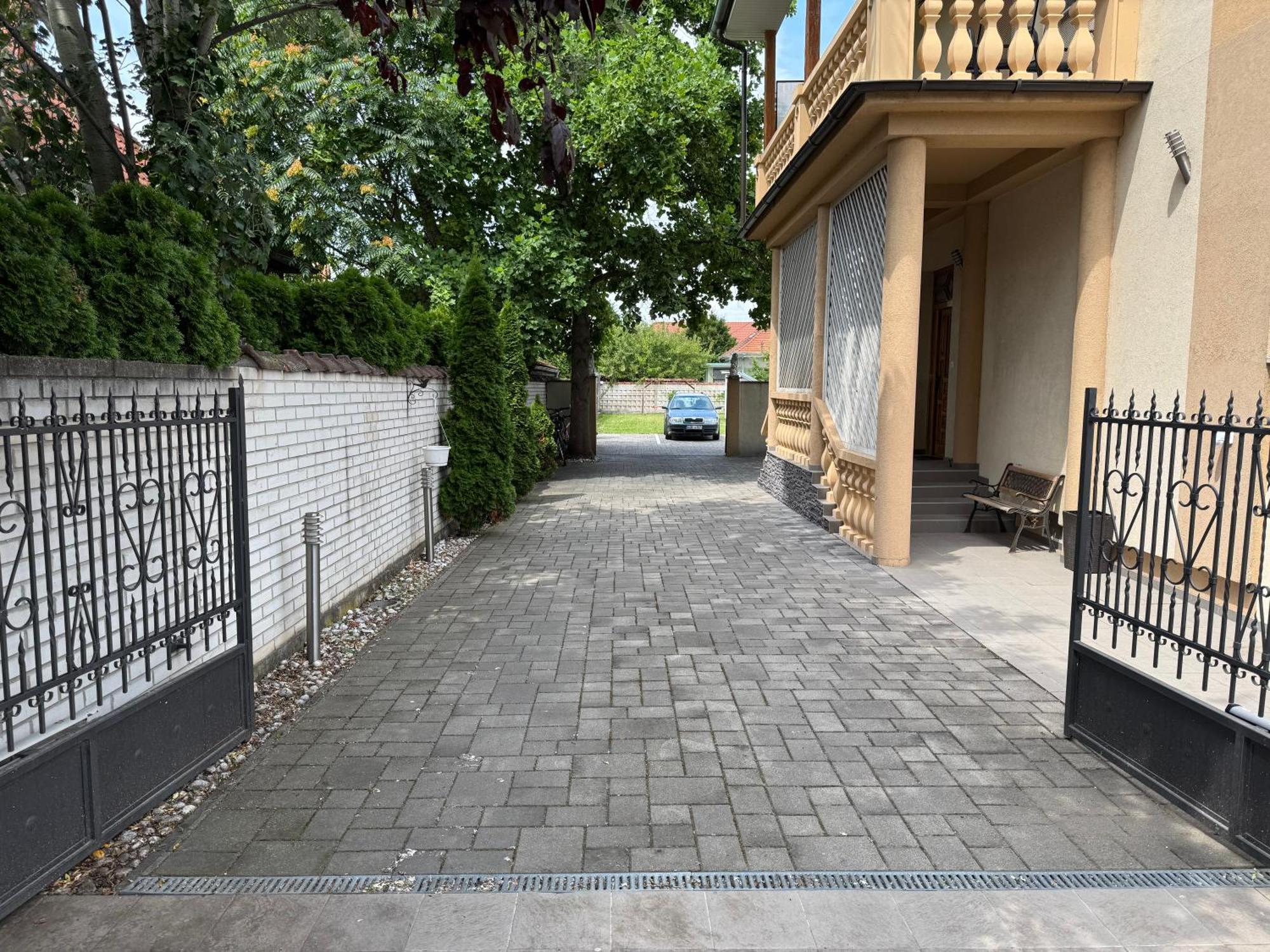 Apartmany Diana Dunajská Streda Exterior foto